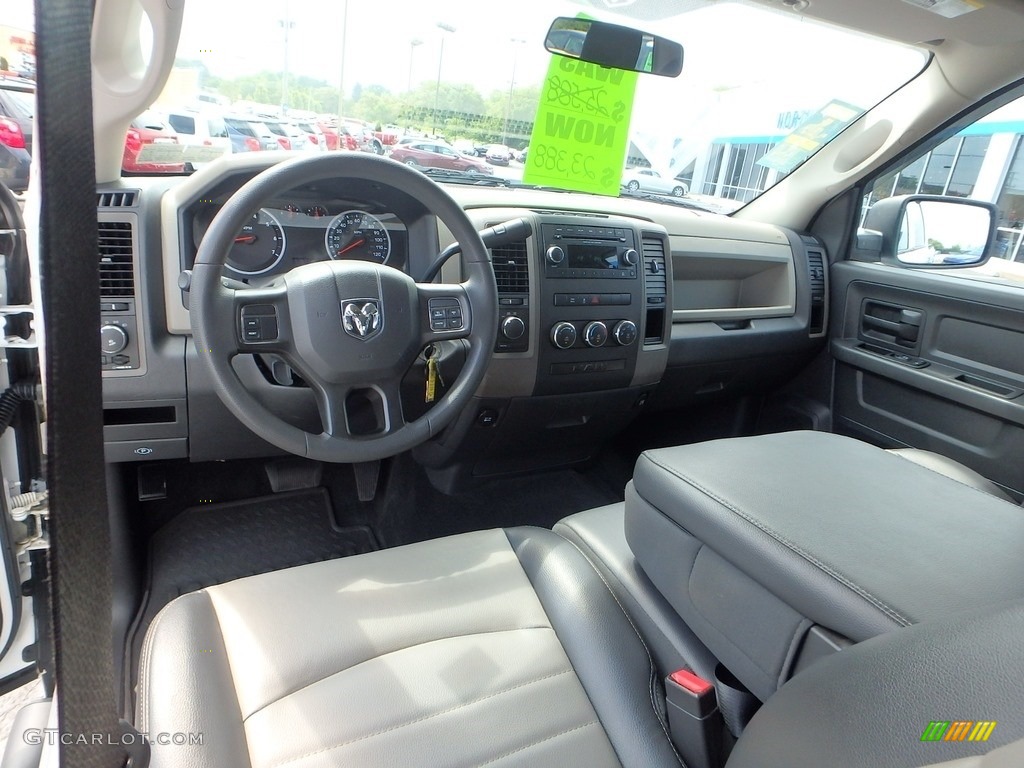 2012 Ram 1500 ST Crew Cab 4x4 - Bright White / Dark Slate Gray/Medium Graystone photo #22