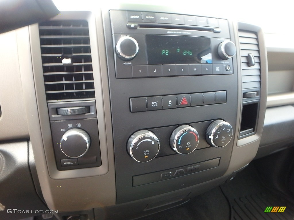 2012 Ram 1500 ST Crew Cab 4x4 - Bright White / Dark Slate Gray/Medium Graystone photo #28