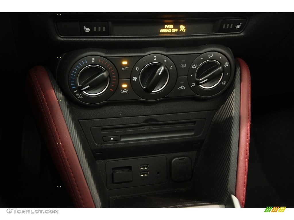 2016 Mazda CX-3 Touring AWD Controls Photo #114926020