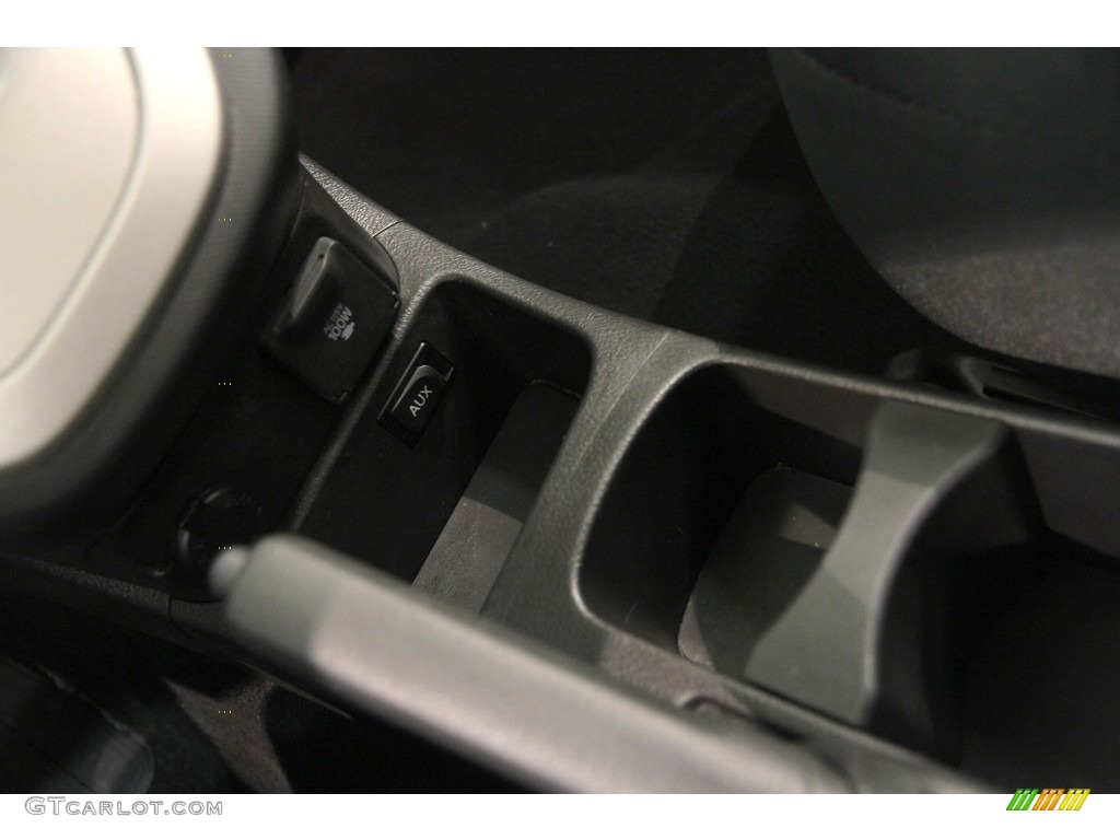 2009 Matrix S AWD - Classic Silver Metallic / Dark Charcoal photo #10