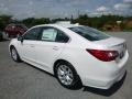 Crystal White Pearl - Legacy 2.5i Premium Photo No. 10
