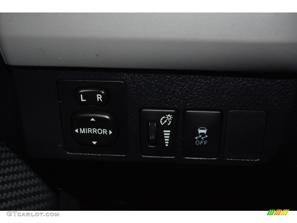 2014 RAV4 LE - Blue Crush Metallic / Black photo #23