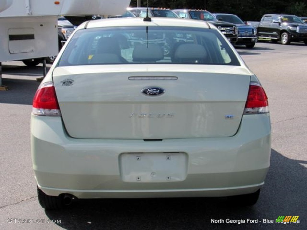 2011 Focus SE Sedan - Natural Neutral Metallic / Medium Stone photo #4
