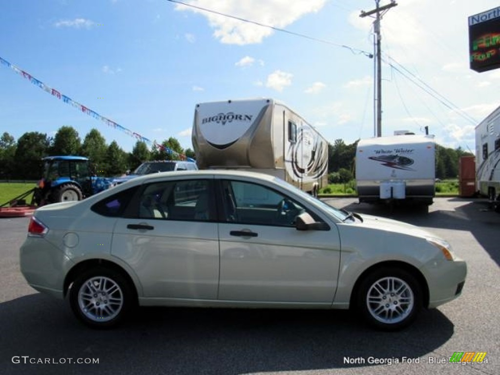 2011 Focus SE Sedan - Natural Neutral Metallic / Medium Stone photo #6