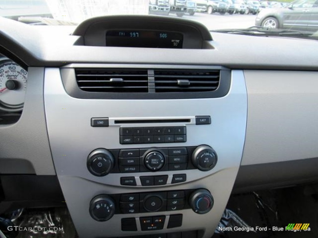 2011 Focus SE Sedan - Natural Neutral Metallic / Medium Stone photo #21