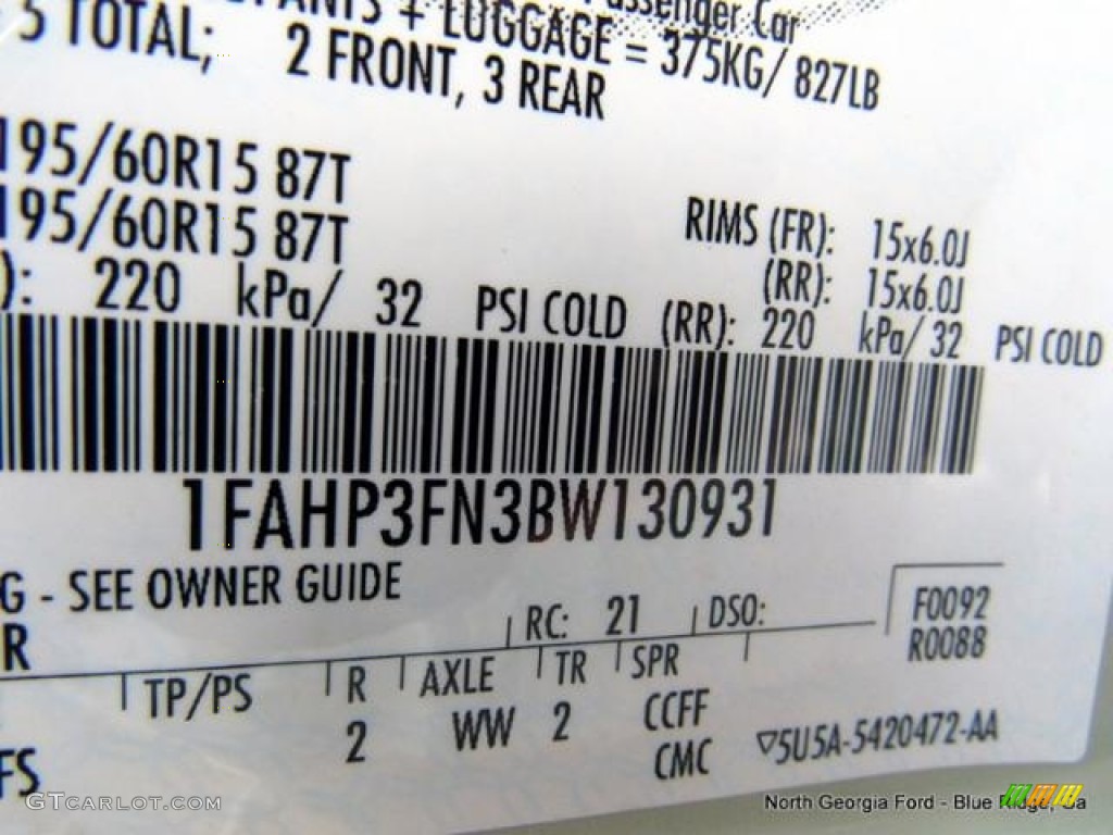 2011 Focus SE Sedan - Natural Neutral Metallic / Medium Stone photo #25