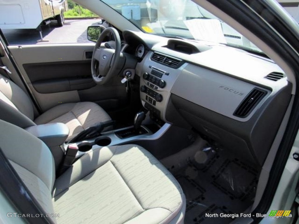 2011 Focus SE Sedan - Natural Neutral Metallic / Medium Stone photo #28