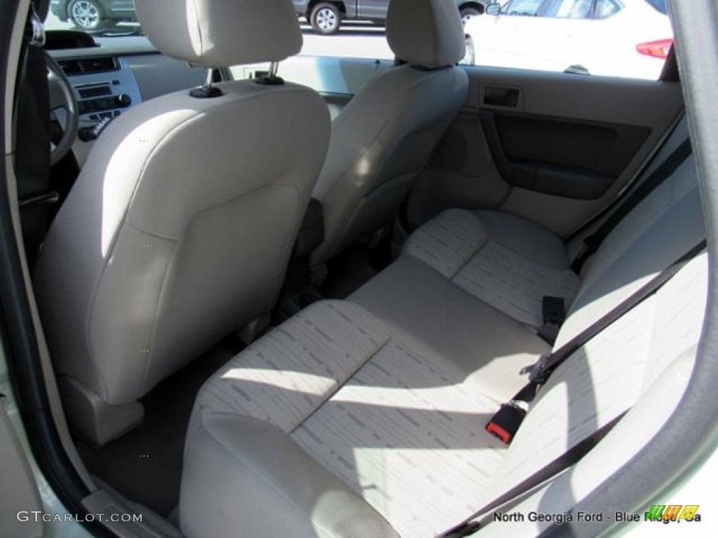 2011 Focus SE Sedan - Natural Neutral Metallic / Medium Stone photo #29