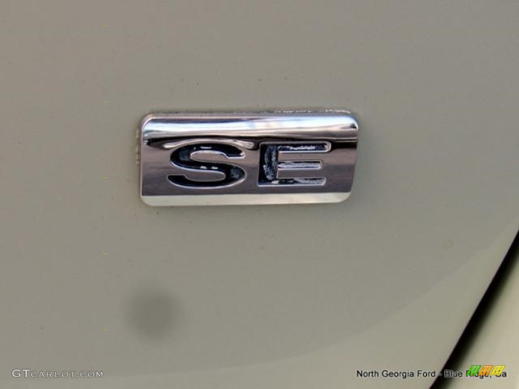 2011 Focus SE Sedan - Natural Neutral Metallic / Medium Stone photo #35