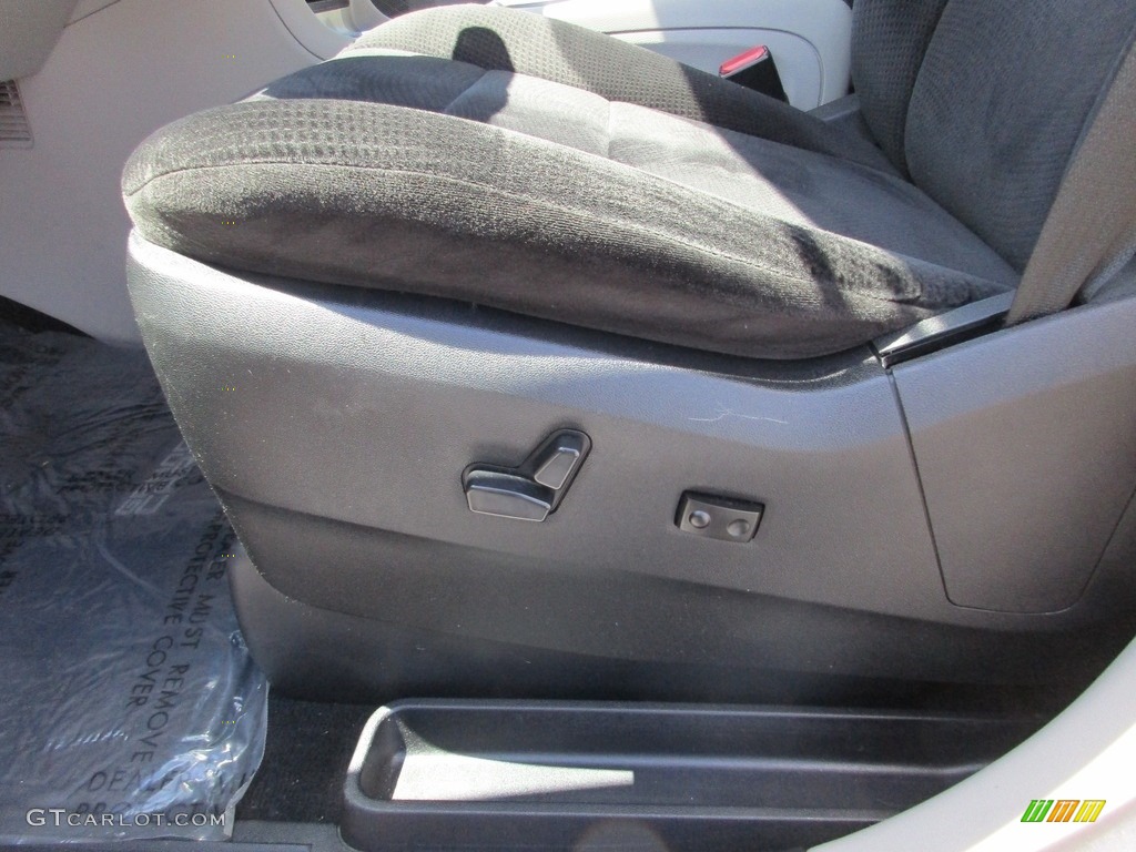 2014 Grand Caravan SXT - Bright White / Black/Light Graystone photo #20