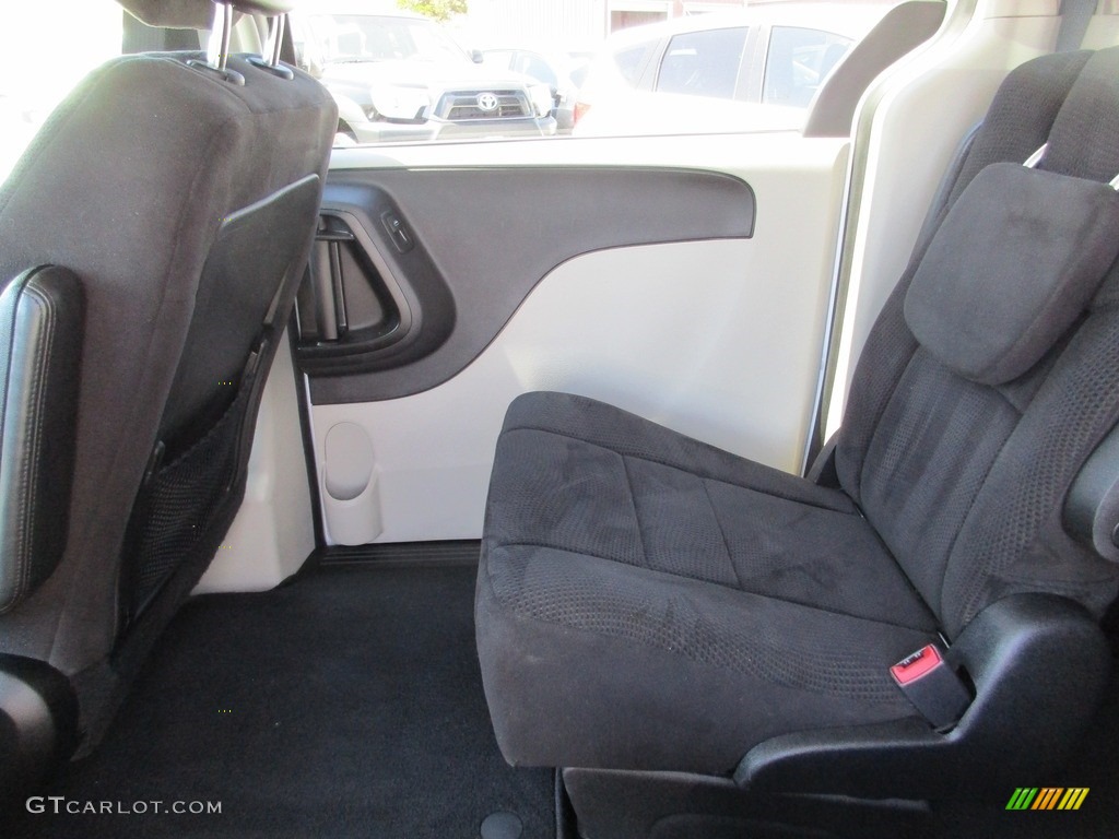 2014 Grand Caravan SXT - Bright White / Black/Light Graystone photo #21