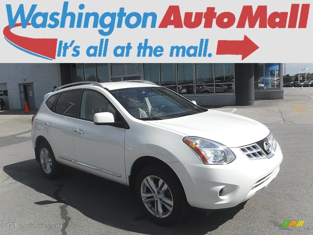 Pearl White Nissan Rogue