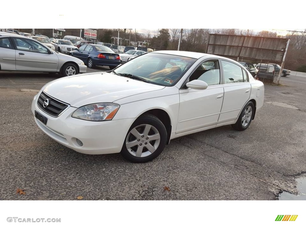 2004 Altima 2.5 S - Satin White / Charcoal photo #2