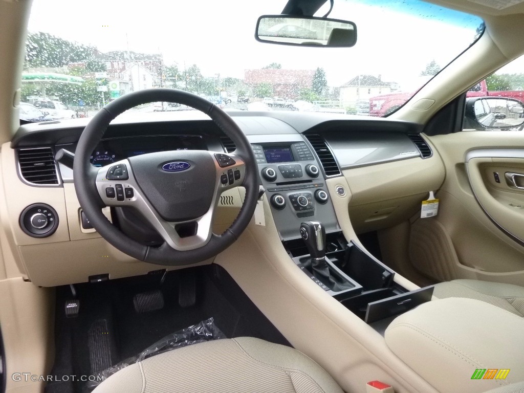 2016 Ford Taurus SEL AWD Interior Color Photos