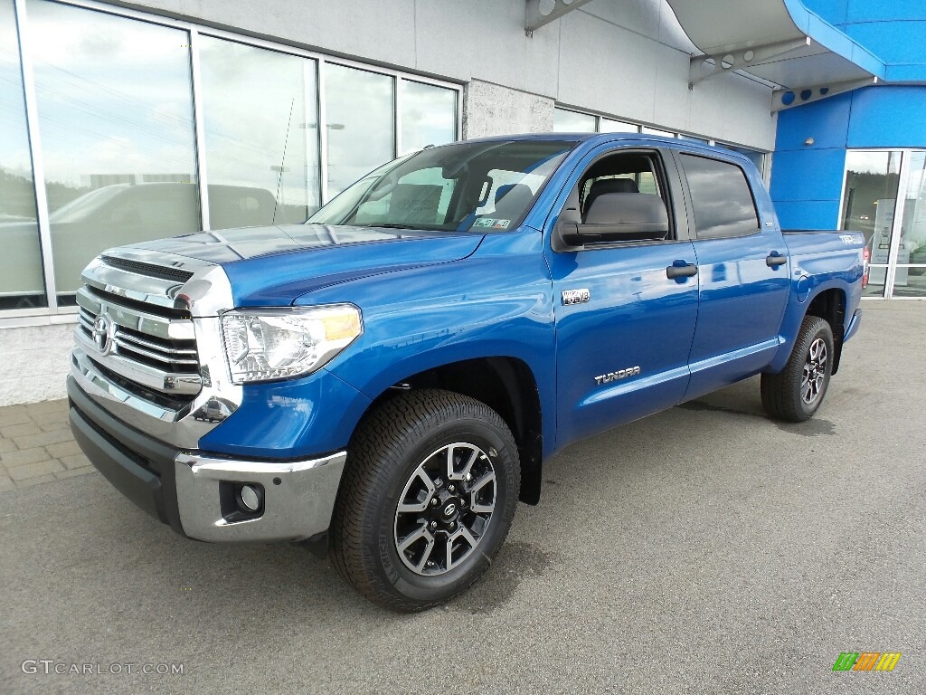 2016 Tundra SR5 CrewMax 4x4 - Blazing Blue Pearl / Graphite photo #4