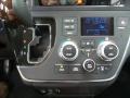 2016 Toyota Sienna Limited Premium AWD Controls