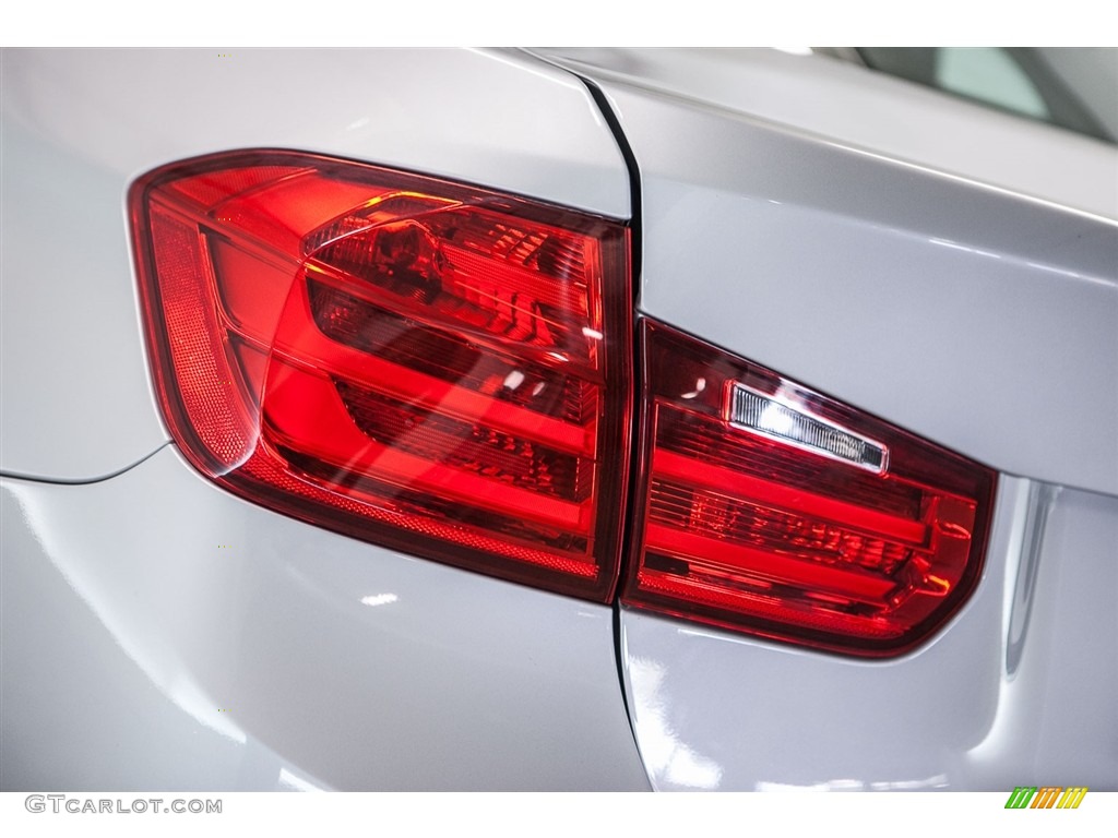 2013 3 Series 320i Sedan - Glacier Silver Metallic / Black photo #28