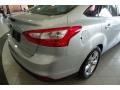 Ingot Silver - Focus SE Sedan Photo No. 8