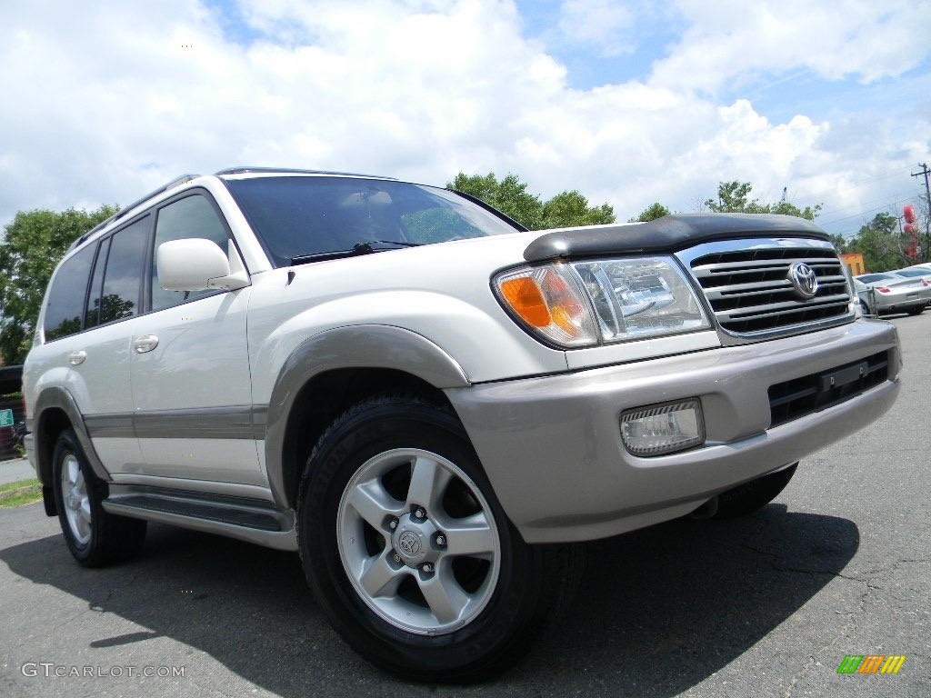 2004 Land Cruiser  - Natural White / Stone photo #2