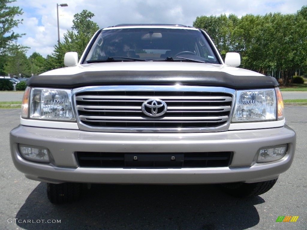 2004 Land Cruiser  - Natural White / Stone photo #4