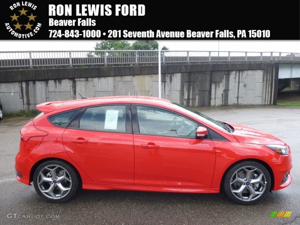 2016 Focus ST - Race Red / Charcoal Black photo #1