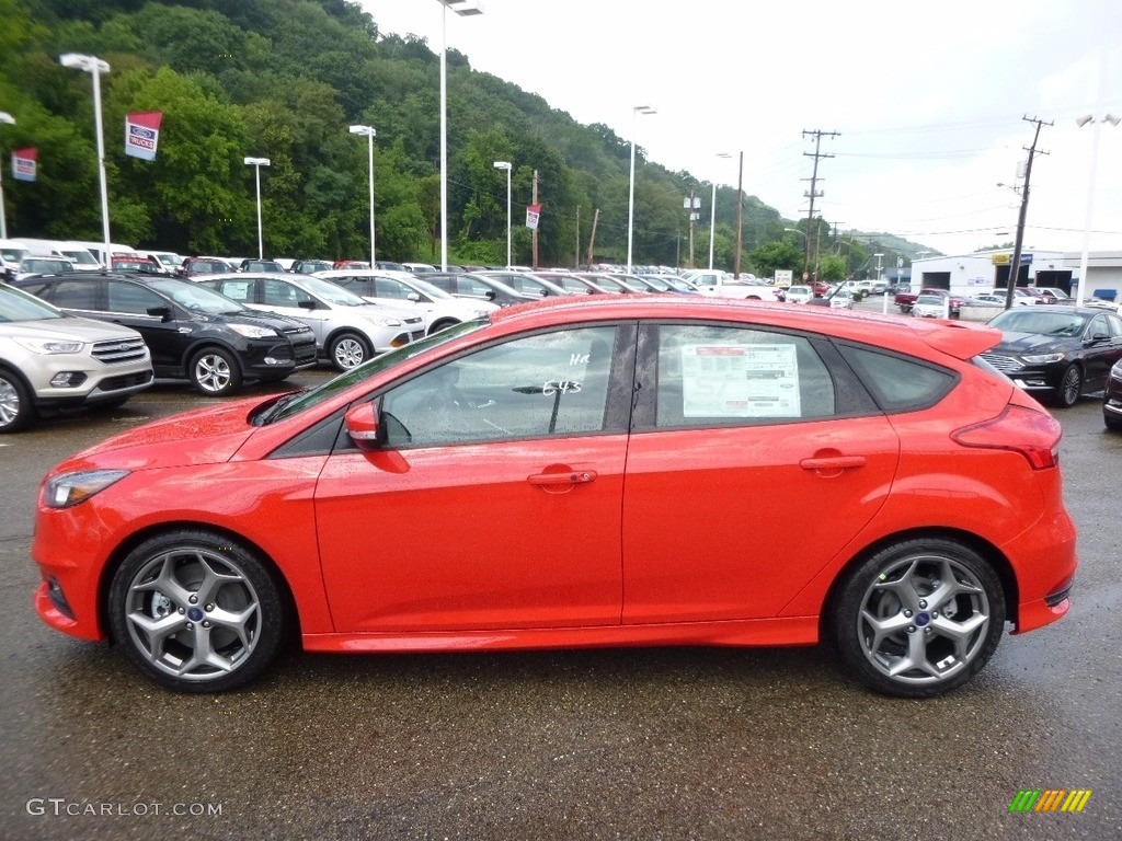 2016 Focus ST - Race Red / Charcoal Black photo #6