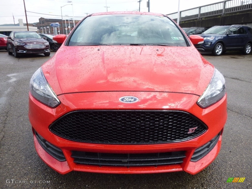 2016 Focus ST - Race Red / Charcoal Black photo #8