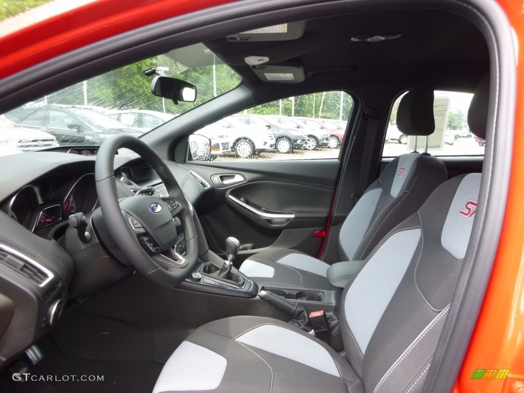 2016 Focus ST - Race Red / Charcoal Black photo #11