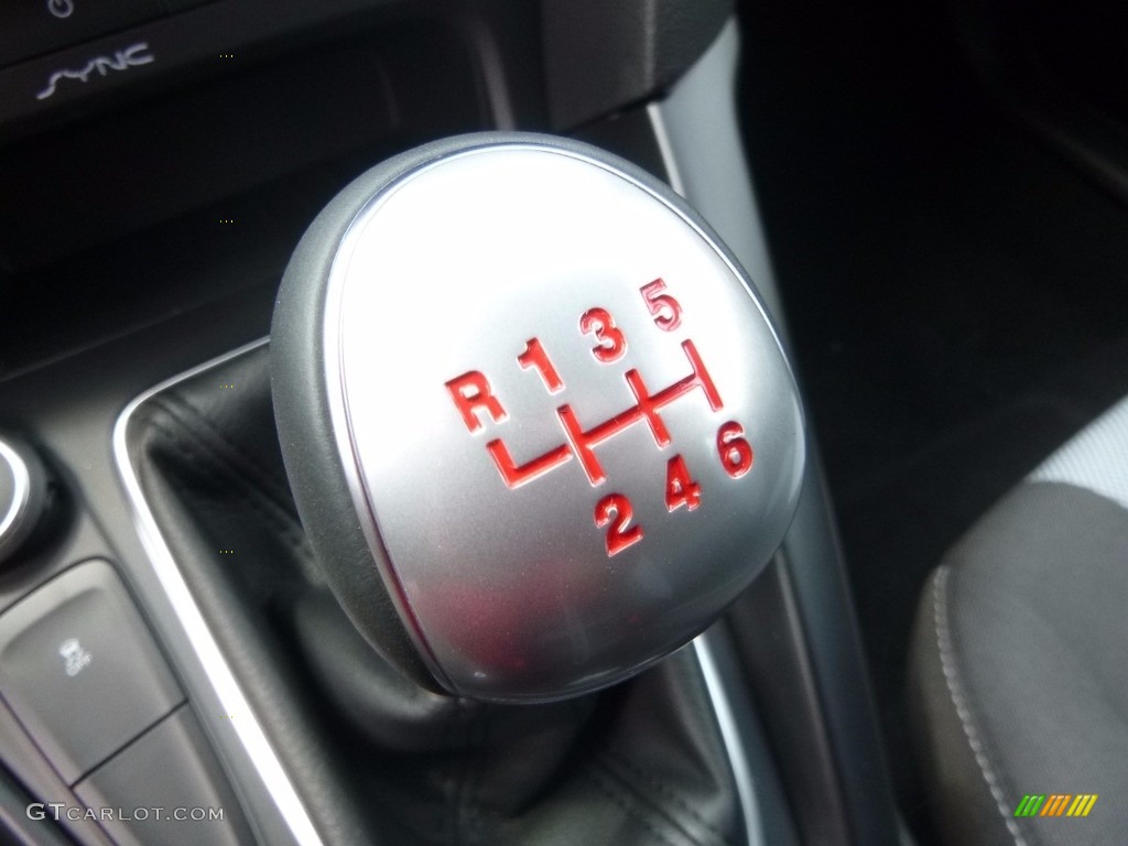 2016 Focus ST - Race Red / Charcoal Black photo #17