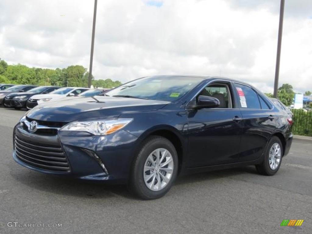 Parisian Night Pearl 2017 Toyota Camry LE Exterior Photo #114996050