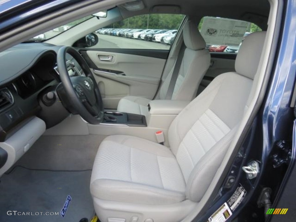 Ash Interior 2017 Toyota Camry LE Photo #114996131