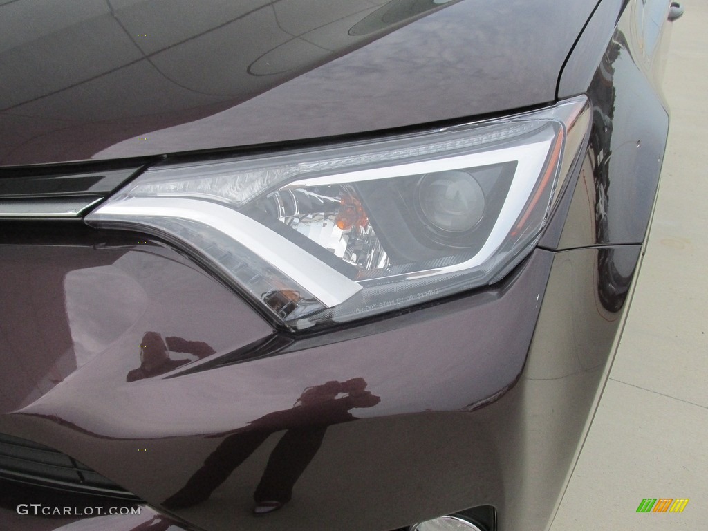 2016 RAV4 XLE - Black Currant Metallic / Black photo #10