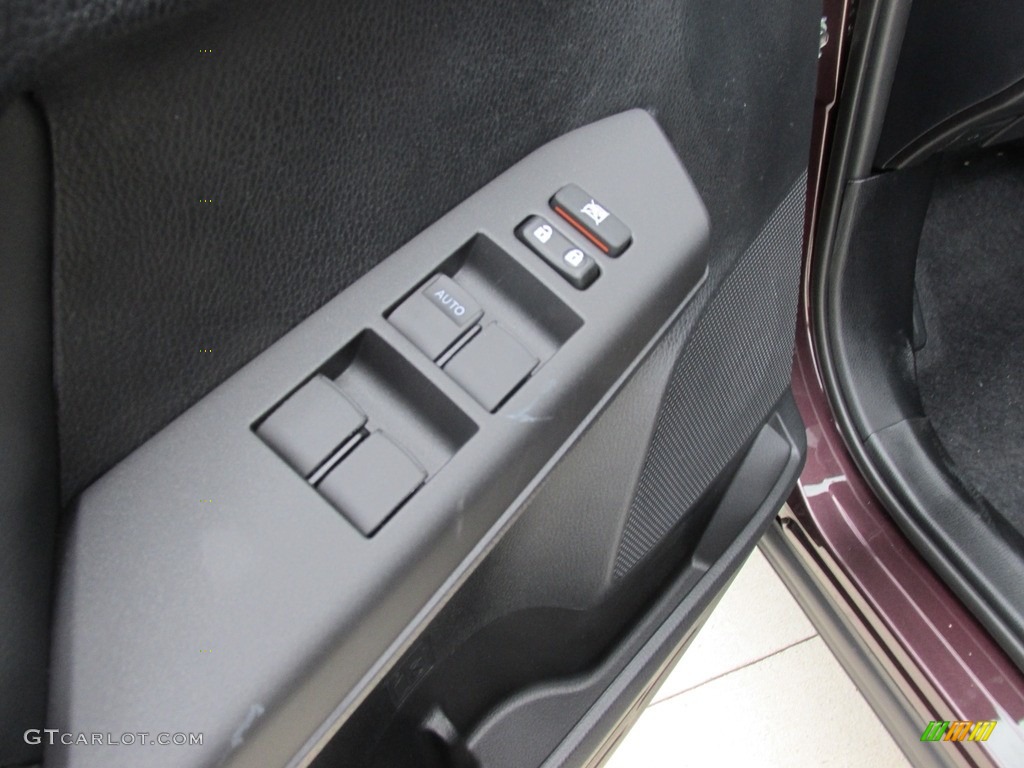 2016 RAV4 XLE - Black Currant Metallic / Black photo #22