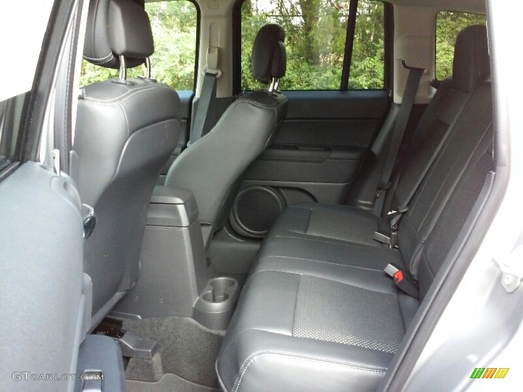 2017 Jeep Compass Sport SE Rear Seat Photo #115017688