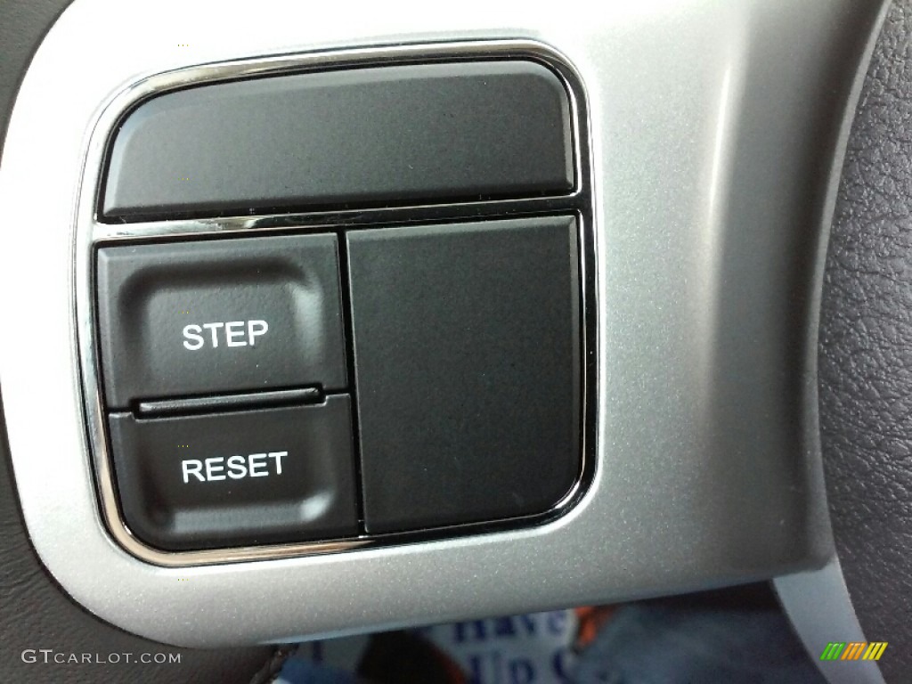 2017 Jeep Compass Sport SE Controls Photo #115017862