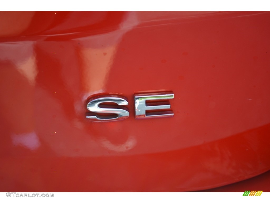 2015 Focus SE Hatchback - Race Red / Charcoal Black photo #6