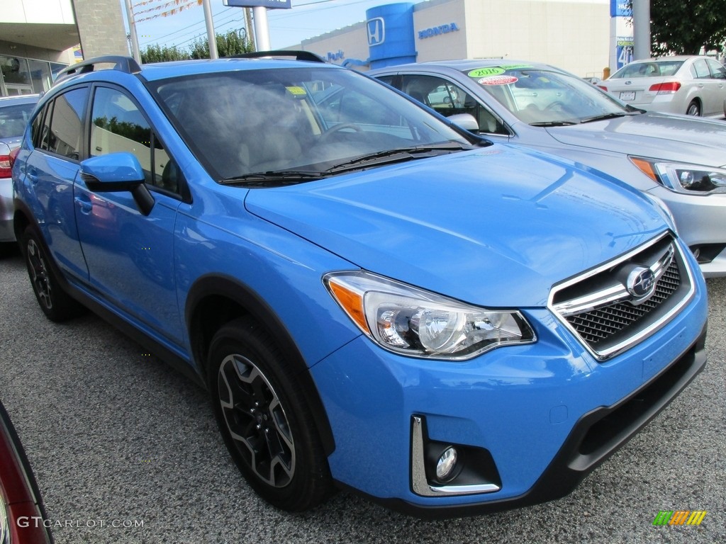 2016 Crosstrek 2.0i Limited - Hyper Blue / Black photo #3