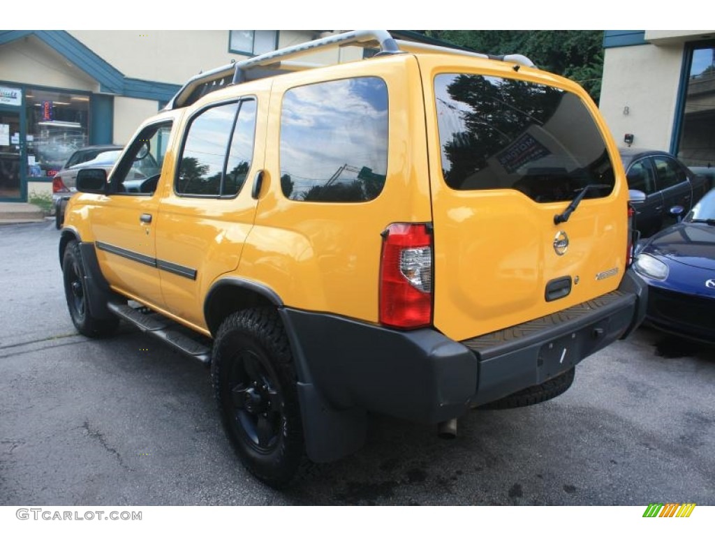 2004 Xterra XE 4x4 - Solar Yellow / Gray photo #9