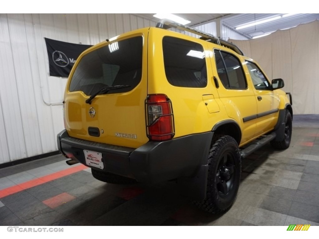 2004 Xterra SE 4x4 - Solar Yellow / Charcoal photo #8