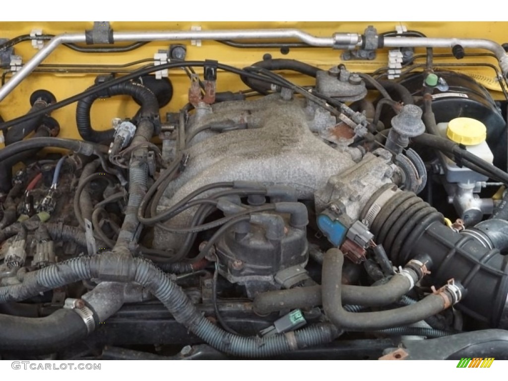 2004 Xterra SE 4x4 - Solar Yellow / Charcoal photo #46