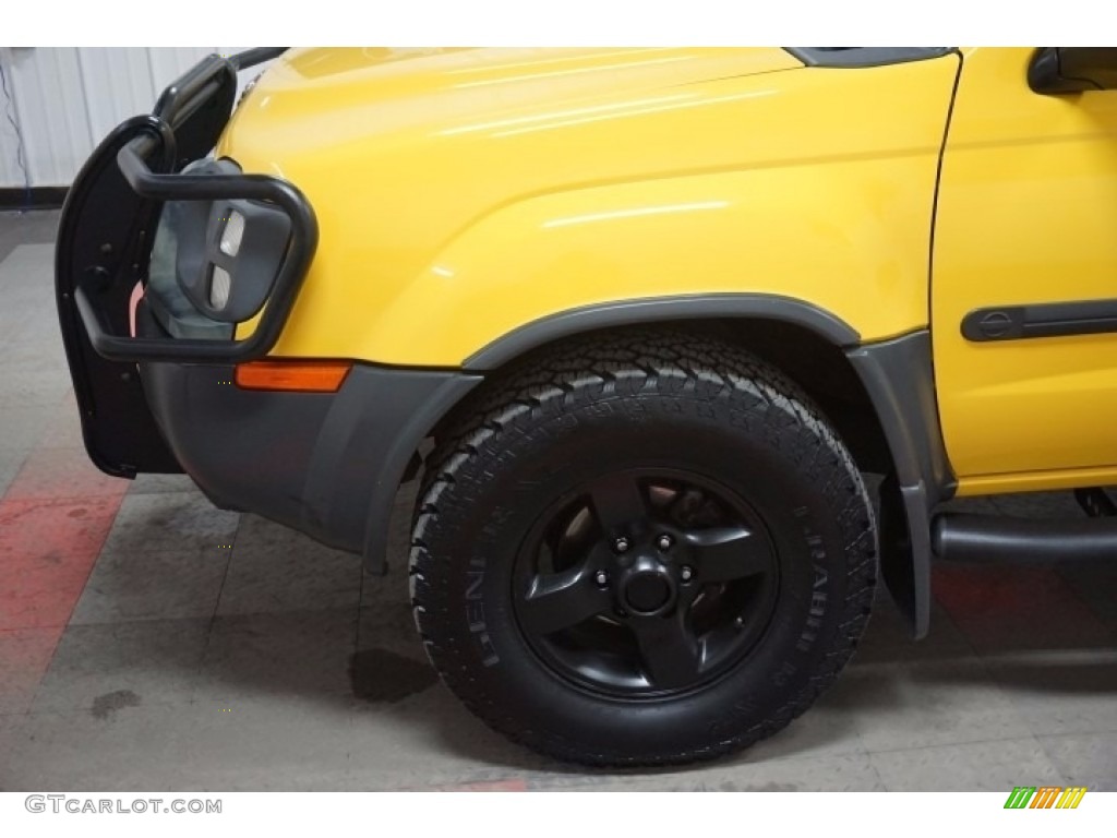 2004 Xterra SE 4x4 - Solar Yellow / Charcoal photo #77