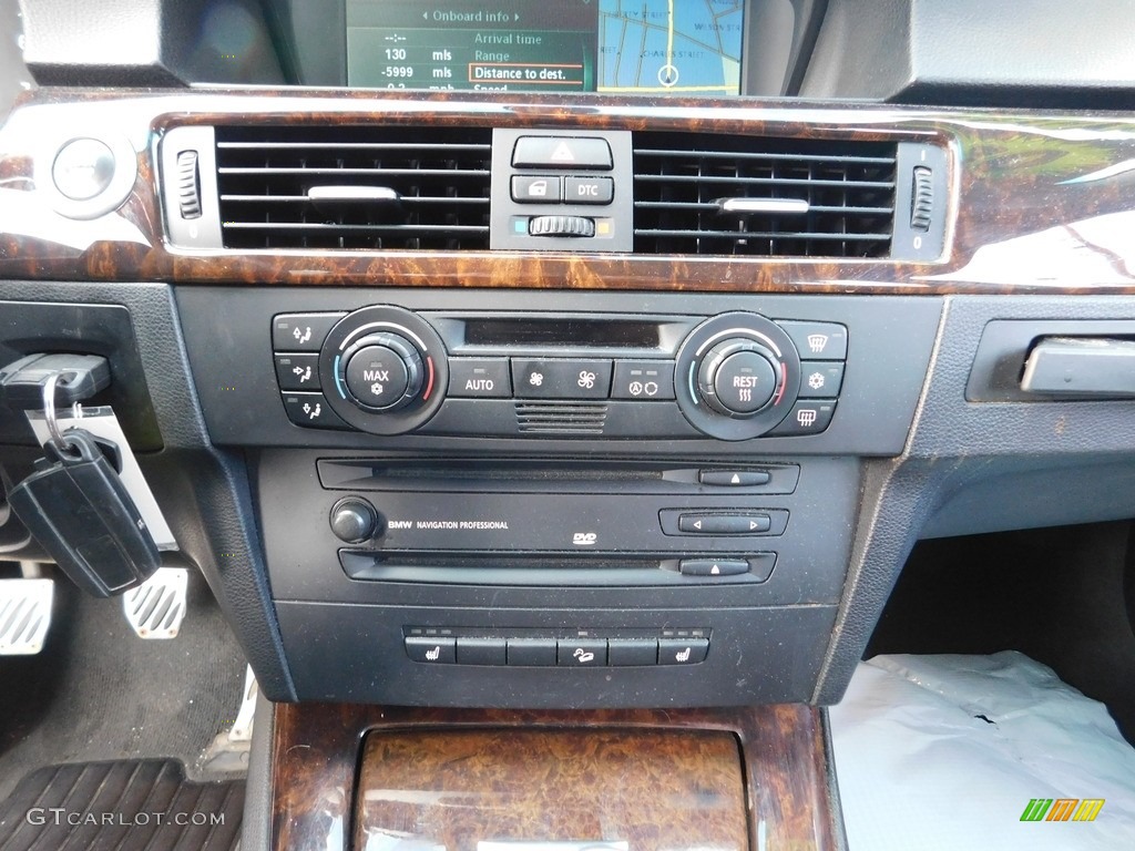 2006 3 Series 330xi Sedan - Monaco Blue Metallic / Terra/Black Dakota Leather photo #13