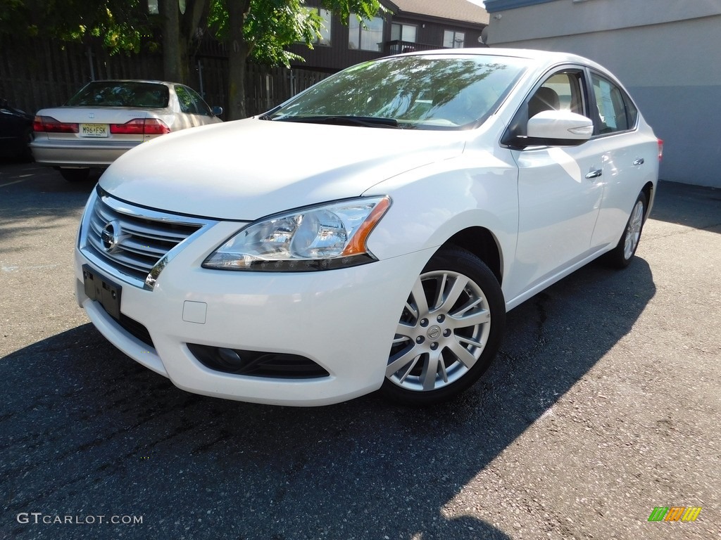 Aspen White Nissan Sentra