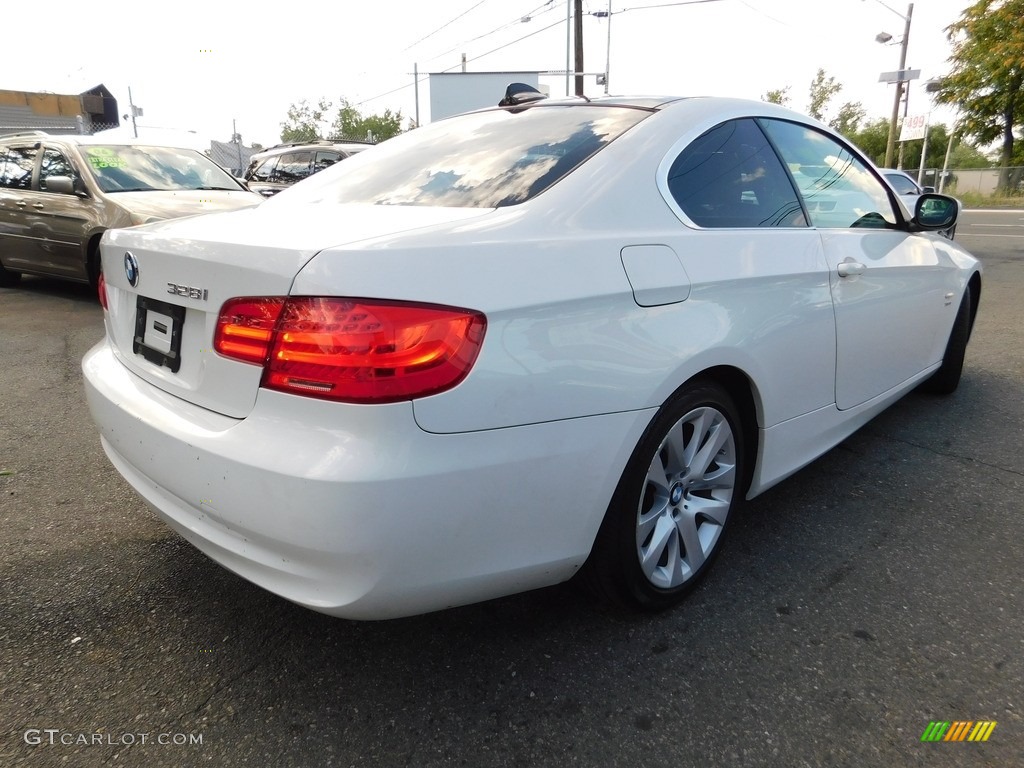 2011 3 Series 328i xDrive Coupe - Alpine White / Saddle Brown Dakota Leather photo #3