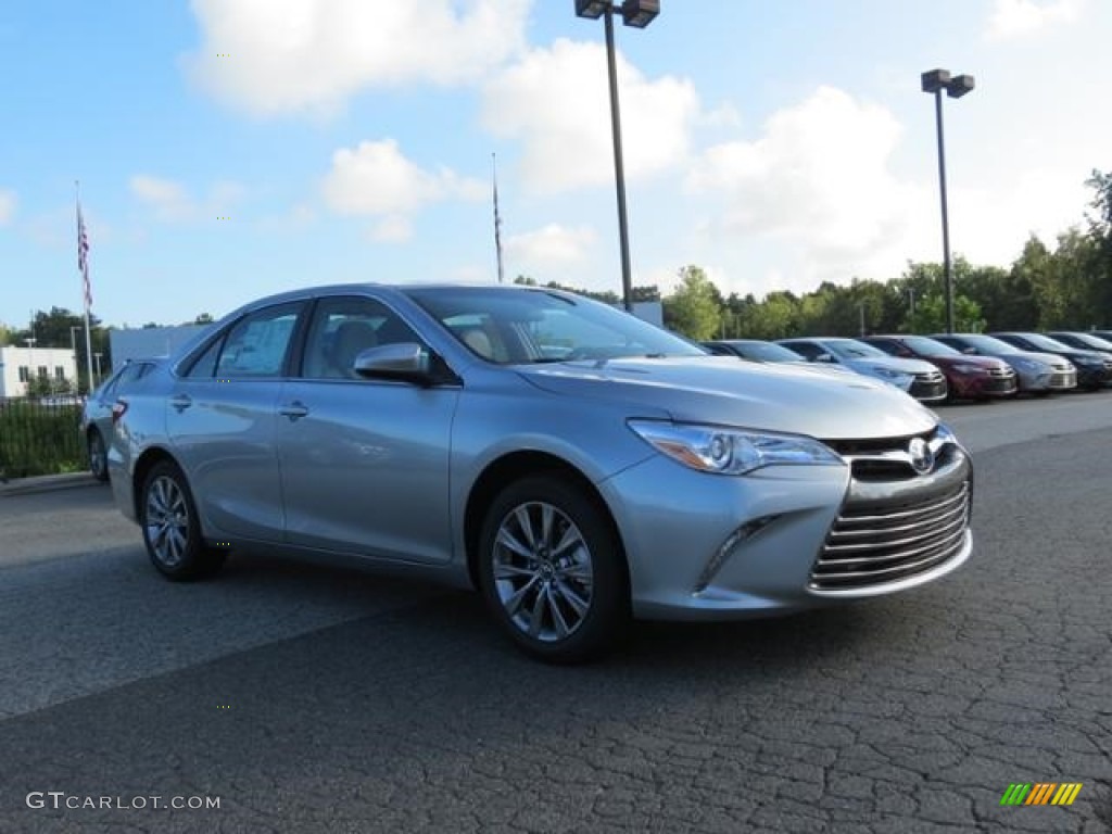 2017 Camry XLE - Celestial Silver Metallic / Black photo #1