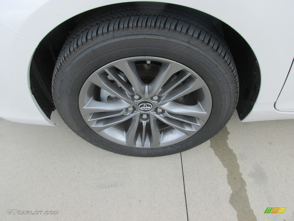 2017 Toyota Camry SE Wheel Photo #115048734