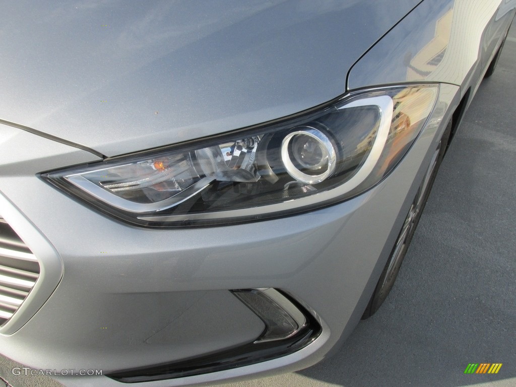 2017 Elantra SE - Gray / Gray photo #9