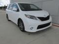 2016 Super White Toyota Sienna SE  photo #2