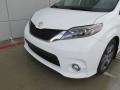 2016 Super White Toyota Sienna SE  photo #10