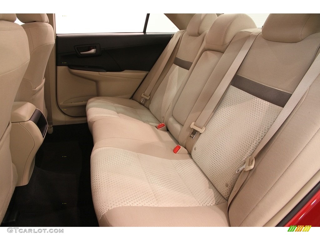 2013 Camry LE - Barcelona Red Metallic / Ivory photo #21